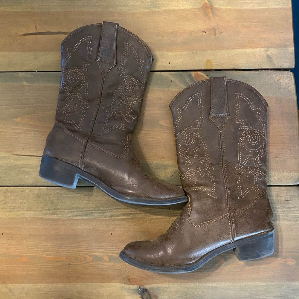 Cowgirl boots size 1